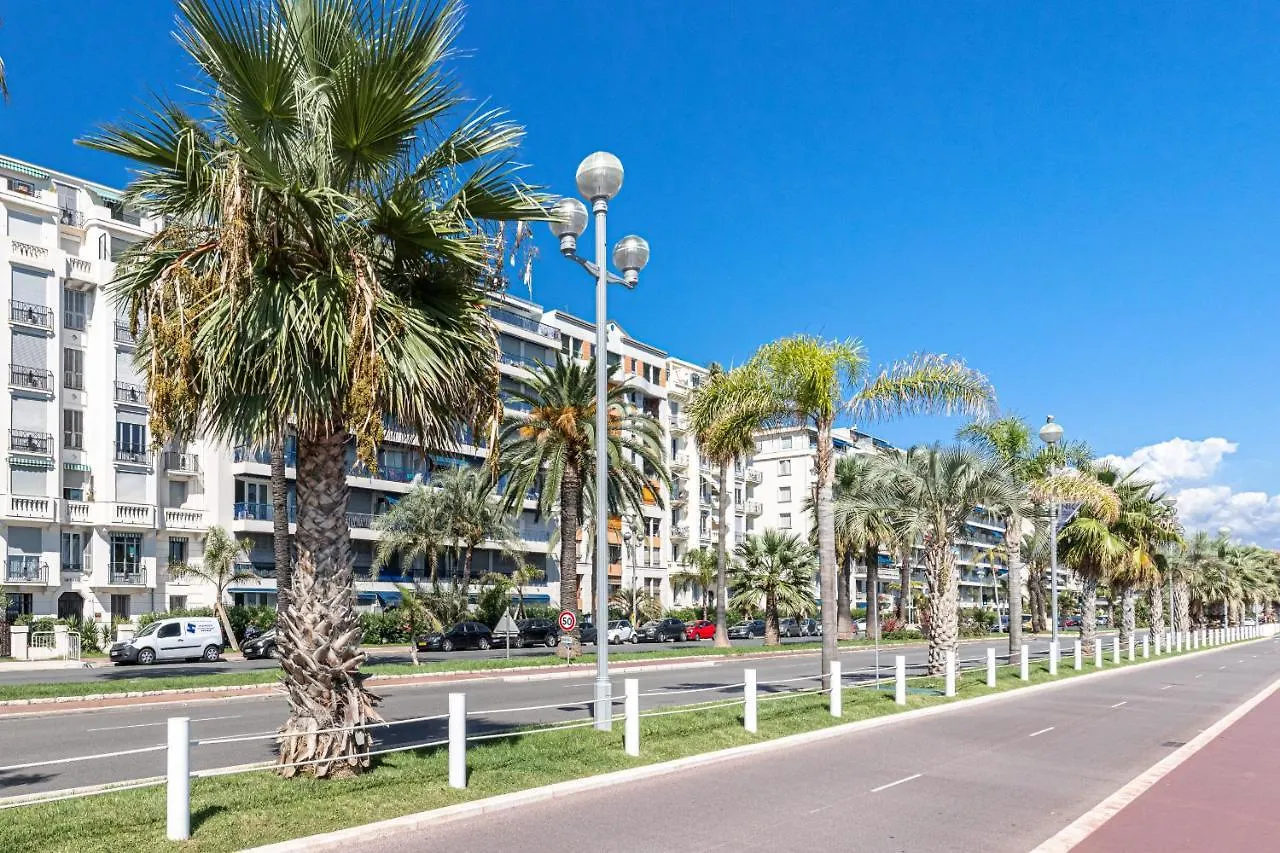 Апартаменты Sea View Large 2 Bdr Promenade Des Anglais Ницца