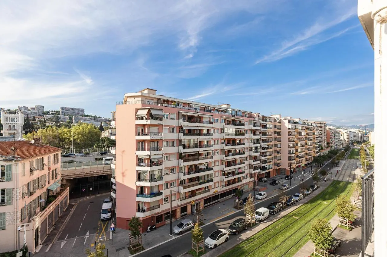 Апартаменты Sea View Large 2 Bdr Promenade Des Anglais Ницца Франция